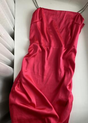Розовое атласное платье сатиновое