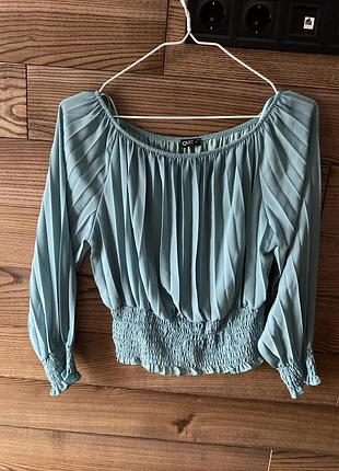 Плиссированная бирюзовая блуза на резинке