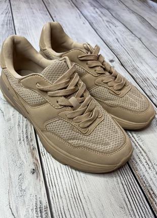 Кроссовки zara