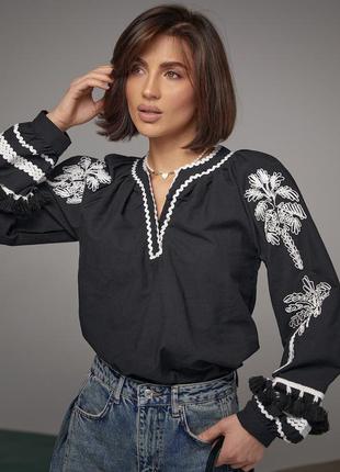 Жіноча блуза-вишиванка в етностилі чорна7 фото