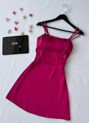 Очаровательное легкое женское шелковое платье мини на бретельках7 фото