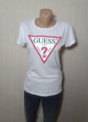 Guess
футболка triangle logo. біла футболка guess. оригінал2 фото