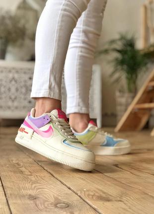 Прекрасні жіночі кросівки React nike Low Retro Sun Club Multi W молочні з різними квітами