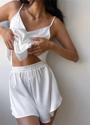 Ніжна шовкова піжама