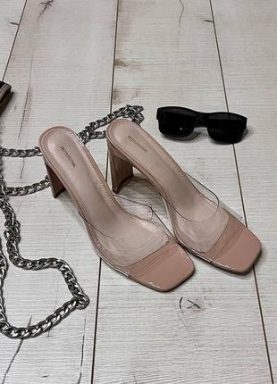 Летние босоножки prettylittlething