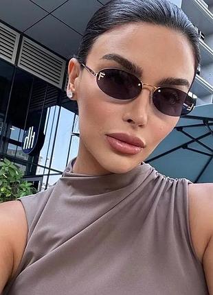 Окуляри сонцезахисні в стилі fendi