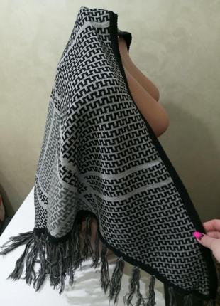 Платок на плече,на голову, или шарф