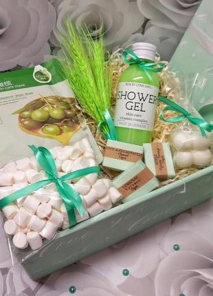 Бьюті-бокс, подарунковий набір косметики, подарунок дівчині на 8 березня