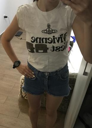 Футболка с интересным рисунком