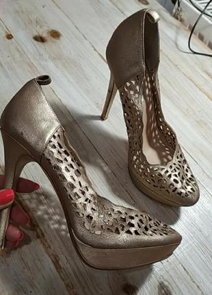 Классные натуральные туфли