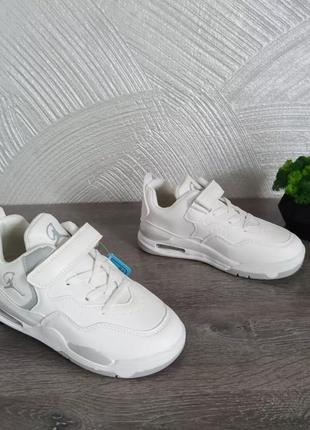Белые кроссовки, детские кроссовки1 фото
