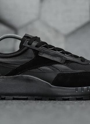 Reebok classic legacy black