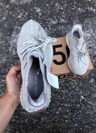 Женские кроссовки yeezy boost 350 v2 sesame серого цвета4 фото