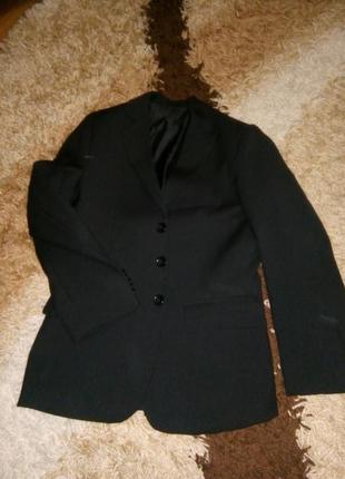 Костюм тройка - пиджак, жилетка, брюки на 7-8 лет рубашка в подарок2 фото