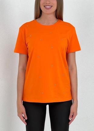 Футболка женская оранжевая со стразами