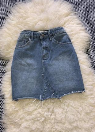 Міні джинсова спідниця джинс щільна базова необработан низ край4 фото