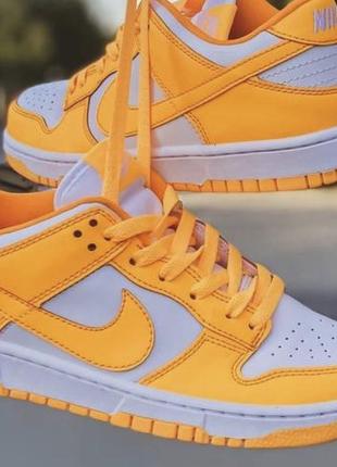 Nike dunk orange/white