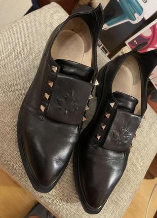 Лоферы estro кожаные