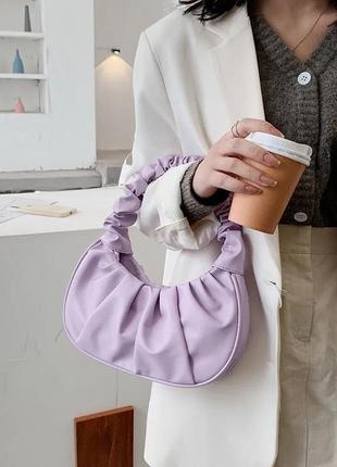 Сиреневая плиссированная сумочка с короткой ручкой2 фото