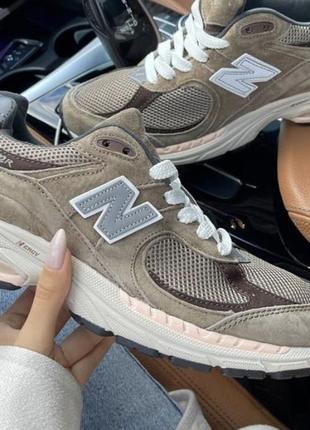 Nb new balance 2002r beige brown 41