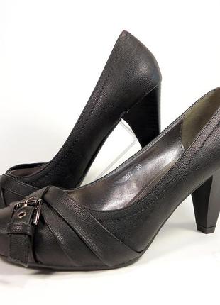 Женские модные туфли на устойчивом каблучке. размер 36-41.2 фото