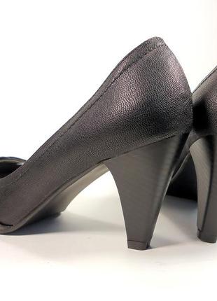 Женские модные туфли на устойчивом каблучке. размер 36-41.3 фото