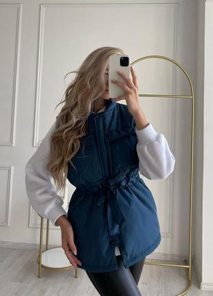 Женская жилетка с поясом / безрукавка под пояс / жилет из плащевки с кулиской на талии