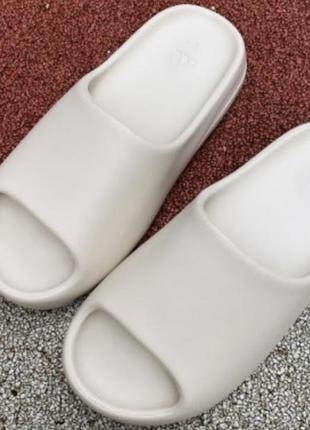 Adidas yeezy slide bone white