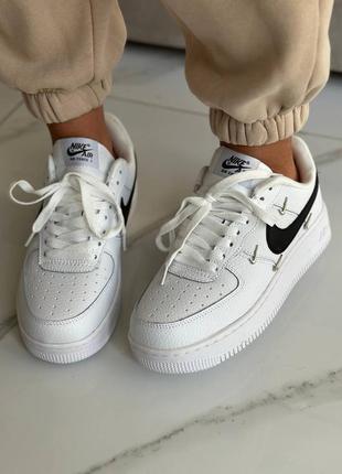 Кроссовки женские nike air force 1 lx white black6 фото