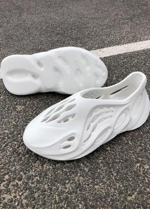 Білі крокси адідас їзі фоам унісекс adidas yeezy foam runner white 36