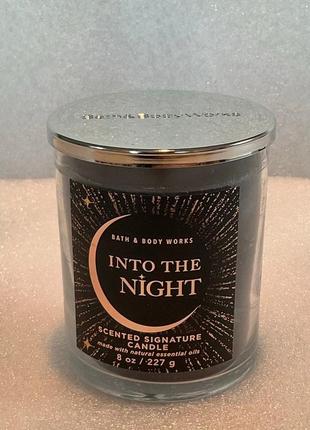 Свеча ароматизированная midnight snow bath and body works into the night свічка