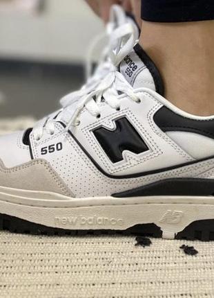 New Balance print logo