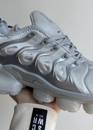 Nike air vapormax plus 'grey'