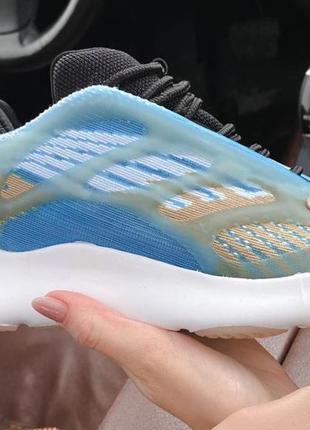 Блакитні кросівки адідас їзі буст 700 унісекс adidas coachella collaboration shoes clearance v3 arzareth 36