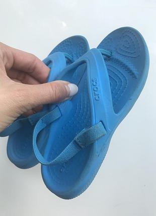 Босоножки crocs