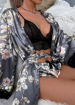 Атласный комплект халат пижама с кружевом3 фото
