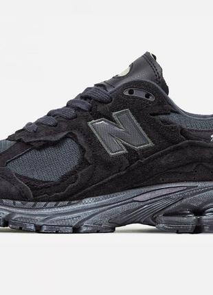 New Balance has just dropped this Black Volt 992
