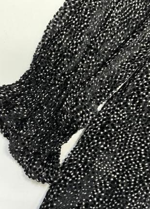 Короткое платье zara с белым и черным бархатом.4 фото