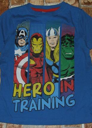 Футболка хлопчикові марвел 4 - 5 років