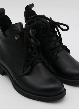 Ботинки женские  кожаные чёрные классические на каблуке со шнуровкой и боковым замком  foot step код-(350)