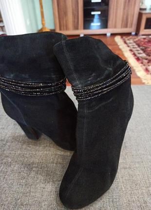 Красивые ,натуральные ботинки , ботильоны