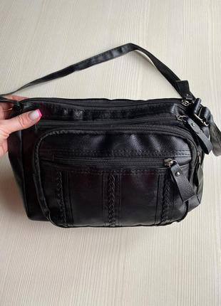 Жіноча сумочка чорна через плече з безліччю кишень2 фото