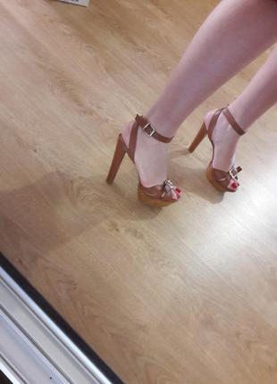 Супер босоніжки attizzare 37