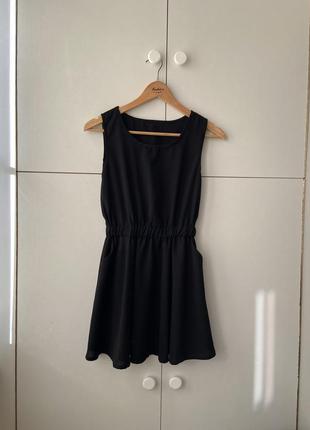 Платье с карманами