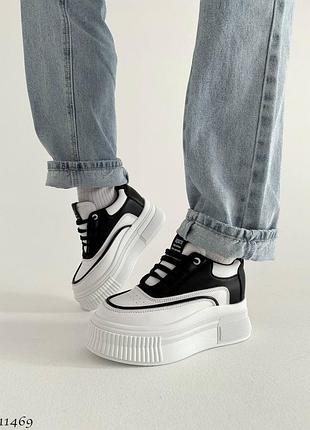 Черно белые черные кожаные кроссовки кеды сникеры сникерсы на высокой белой подошве...