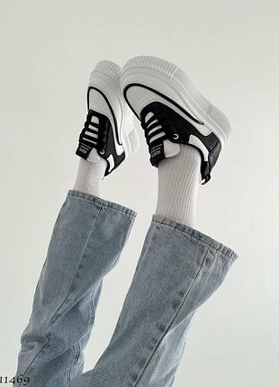 Черно белые черные кожаные кроссовки кеды сникеры сникерсы на высокой белой подошве...