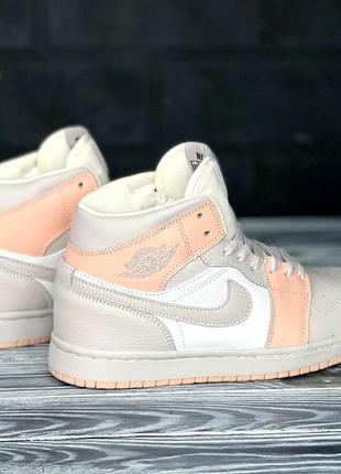 Кожаный женские кроссовки серый + персик nike air jordan 1 retro классика  ретро7 фото