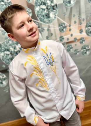 Рубашка вышиванка на мальчика "колосоки с гербом на кнопках" белый рост 116-1644 фото
