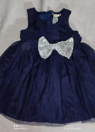 Шикарное нарядное платье для девочки lucie el coco 3/4  года