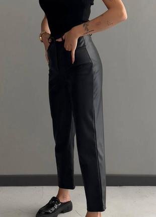 Женские кожаные брюки, модные брюки из экокожи черные, молочные, коричневые10 фото